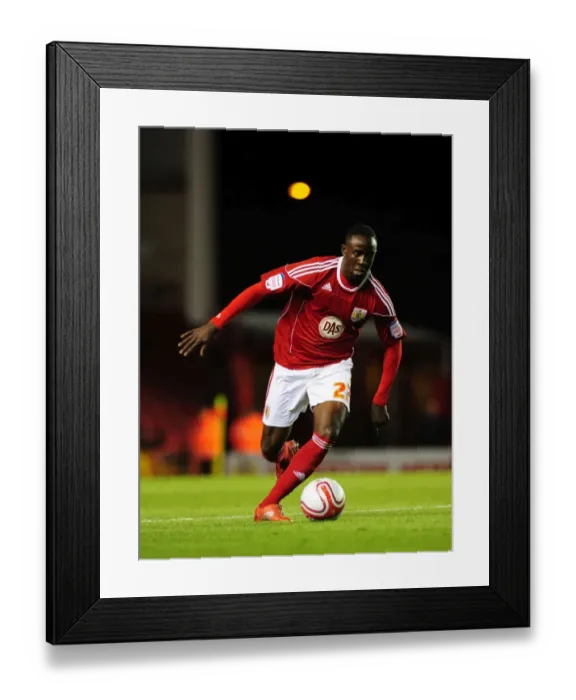 Framed Print : Intense Action from the Npower Championship Clash: Bristol City vs. Reading (19 / 10 / 2010)