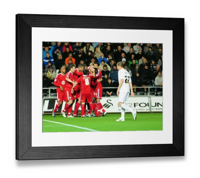 Framed Print : Bristol City: Jon Stead and Albert Adomah's Unforgettable Goal Celebration vs Swansea City (Championship, 10 / 11 / 2010) Framed Print : Bristol City: Jon Stead and Albert Adomah's Unforgettable Goal Celebration vs Swansea City (Championship, 10 / 11 / 2010)