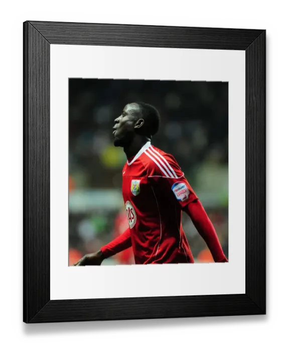 Framed Print : Adomah's Determination: Swansea City vs. Bristol City, Championship 2010