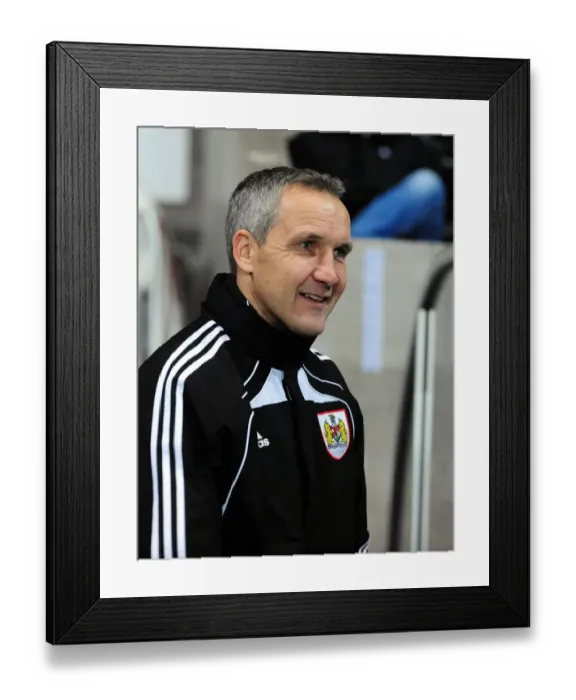 Framed Print : Keith Milen Leads Bristol City at Swansea City Championship Clash, 10 / 11 / 2010 Framed Print : Keith Milen Leads Bristol City at Swansea City Championship Clash, 10 / 11 / 2010