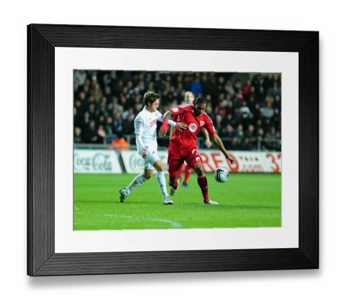 Framed Print : Championship Showdown: Elliott vs. Orlandi - Marvin Battles for Supremacy