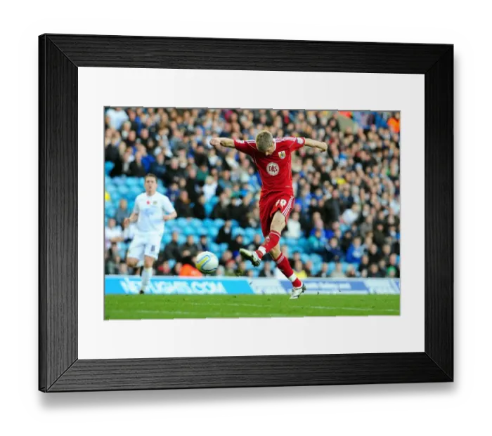 Framed Print : Season 10-11: Leeds United vs. Bristol City - A Clash of Titans Framed Print : Season 10-11: Leeds United vs. Bristol City - A Clash of Titans