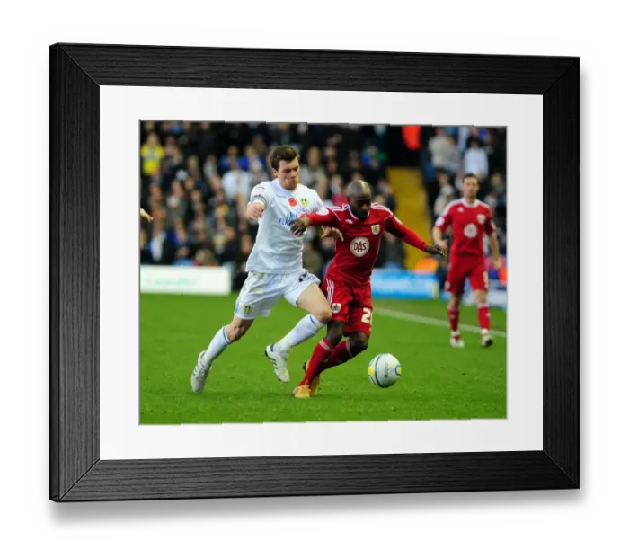 Framed Print : Battling for Supremacy: Jamal Campbell-Ryce vs. Jonathan Howson in Leeds United vs. Bristol City Championship Clash, 13 / 11 / 2010