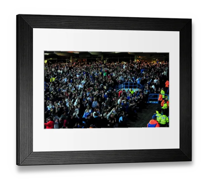 Framed Print : Leeds United Fans Celebrate Championship Victory Over Bristol City (13 / 11 / 2010)