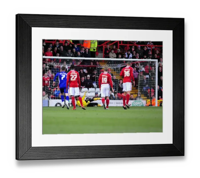 Framed Print : Bristol City vs. Leicester City: 2010-11 Football Showdown - Season 10-11 Framed Print : Bristol City vs. Leicester City: 2010-11 Football Showdown - Season 10-11