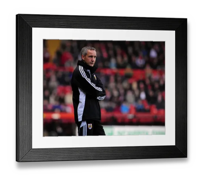 Framed Print : Bristol City vs Leicester City: 2010-11 Football Showdown - Season 10-11