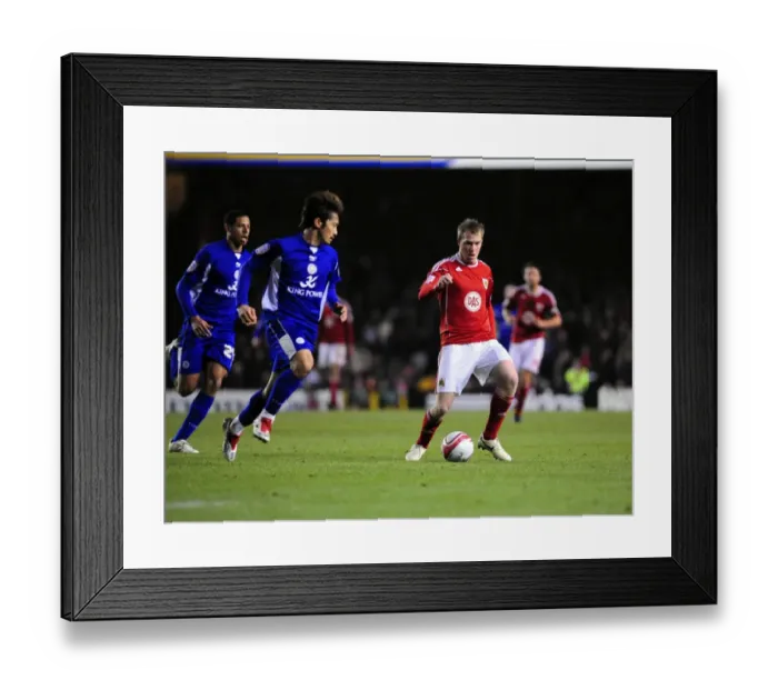 Framed Print : Bristol City vs Leicester City: 2010-11 Football Showdown - Season 10-11 Framed Print : Bristol City vs Leicester City: 2010-11 Football Showdown - Season 10-11