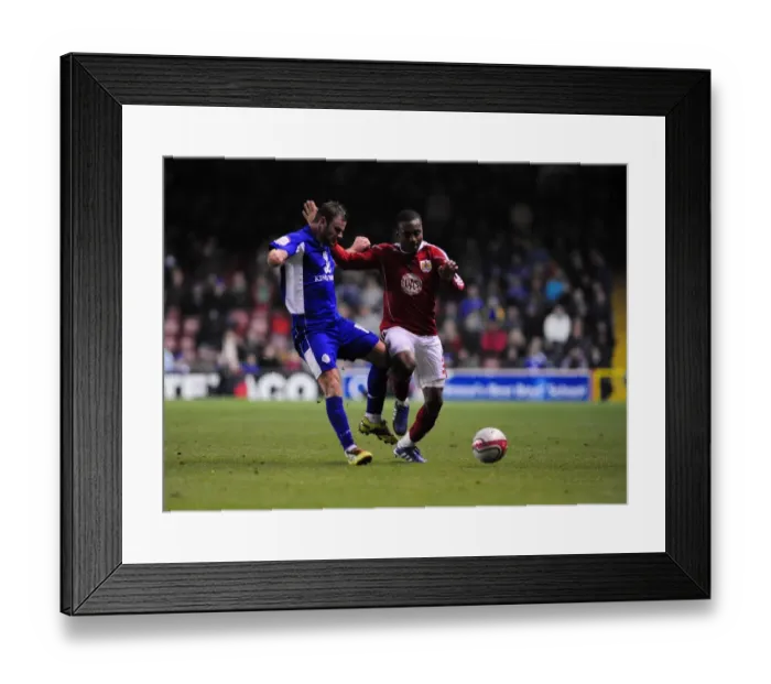 Framed Print : Bristol City vs Leicester City: 2010-11 Football Showdown - Season 10-11 Framed Print : Bristol City vs Leicester City: 2010-11 Football Showdown - Season 10-11