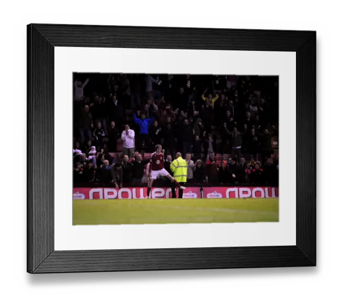 Framed Print : Bristol City vs Leicester City: 2010-11 Football Showdown - Season 10-11 Framed Print : Bristol City vs Leicester City: 2010-11 Football Showdown - Season 10-11