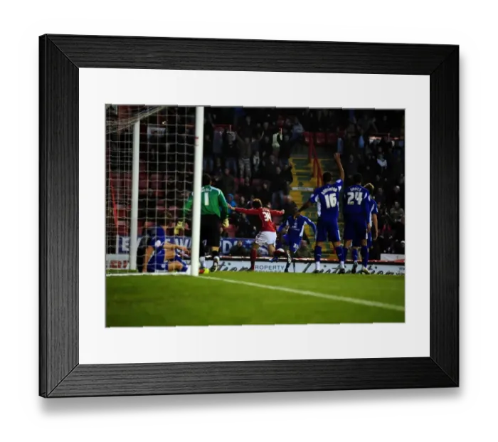 Framed Print : Bristol City vs Leicester City: 2010-11 Football Showdown - Season 10-11 Framed Print : Bristol City vs Leicester City: 2010-11 Football Showdown - Season 10-11