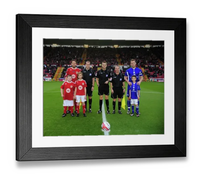 Framed Print : Bristol City v Leicester City Framed Print : Bristol City v Leicester City