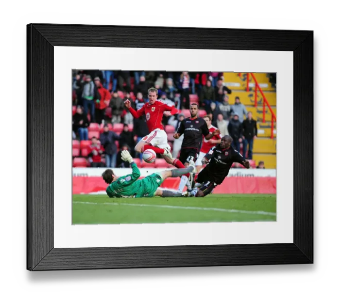 Framed Print : Bristol City's David Clarkson Denied by Steve Simonsen's Save - Championship Showdown, 27 / 11 / 2010 (Bristol City vs Sheffield United)
