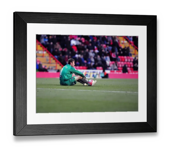 Framed Print : Steve Simonsen of Sheffield United Saves at Ashton Gate, Bristol City vs Sheffield United, Championship Football Match, 27 / 11 / 2010 Framed Print : Steve Simonsen of Sheffield United Saves at Ashton Gate, Bristol City vs Sheffield United, Championship Football Match, 27 / 11 / 2010