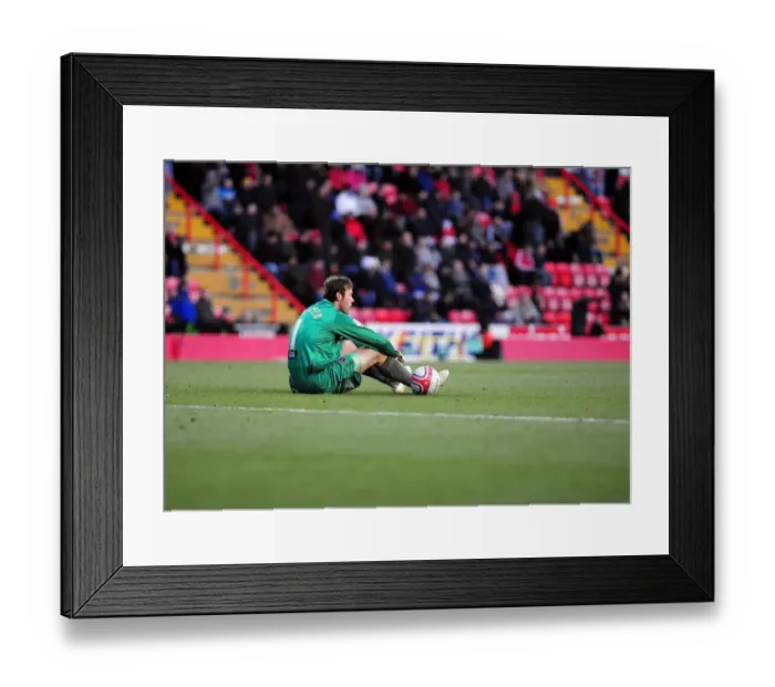 Framed Print : Steve Simonsen Saves for Sheffield United in Championship Clash vs. Bristol City, 2010 Framed Print : Steve Simonsen Saves for Sheffield United in Championship Clash vs. Bristol City, 2010