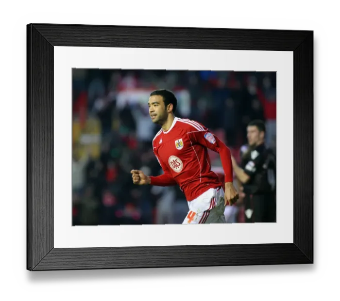 Framed Print : Bristol City vs Sheffield United: A Football Showdown - Season 10-11 Framed Print : Bristol City vs Sheffield United: A Football Showdown - Season 10-11