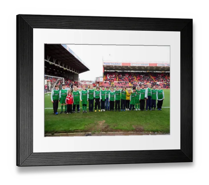 Framed Print : Bristol City vs Sheffield United: A Football Showdown - Season 10-11 Framed Print : Bristol City vs Sheffield United: A Football Showdown - Season 10-11