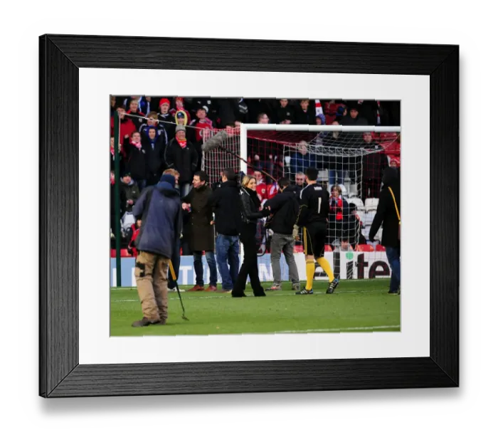Framed Print : Bristol City vs Sheffield United: A Football Showdown - Season 10-11 Framed Print : Bristol City vs Sheffield United: A Football Showdown - Season 10-11
