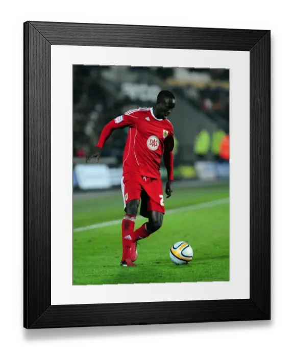 Framed Print : Albert Adomah in Action: Championship Showdown between Hull City and Bristol City (18 / 12 / 2010) Framed Print : Albert Adomah in Action: Championship Showdown between Hull City and Bristol City (18 / 12 / 2010)