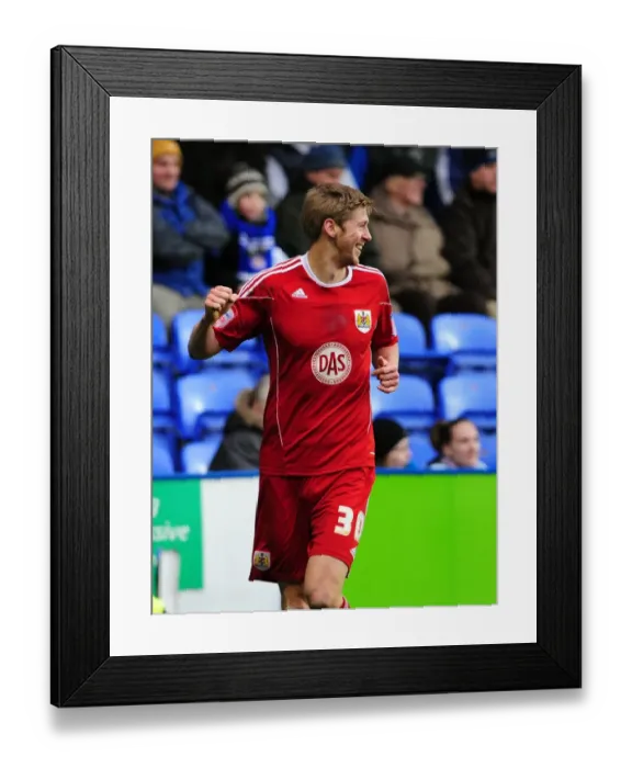 Framed Print : Jon Stead's Thrilling Goal Celebration: Reading vs. Bristol City, Championship Match, 26th December 2010 Framed Print : Jon Stead's Thrilling Goal Celebration: Reading vs. Bristol City, Championship Match, 26th December 2010
