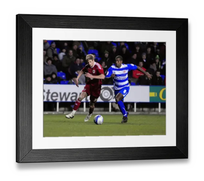 Framed Print : Battling for Supremacy: Jon Stead vs. Mikele Leigertwood in the Championship Clash between Reading and Bristol City (December 26, 2010) Framed Print : Battling for Supremacy: Jon Stead vs. Mikele Leigertwood in the Championship Clash between Reading and Bristol City (December 26, 2010)
