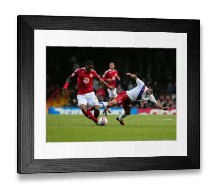 Framed Print : Battling for Championship Supremacy: Marvin Elliott vs. Pablo Counago, Bristol City vs. Crystal Palace, 2010