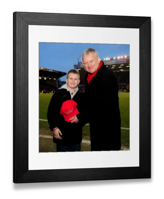 Framed Print : Bristol City vs. Crystal Palace: A Football Rivalry - Season 10-11 Framed Print : Bristol City vs. Crystal Palace: A Football Rivalry - Season 10-11