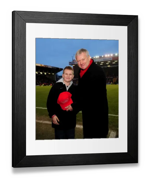 Framed Print : Bristol City First Team: Season 10-11: Bristol City v Crystal Palace Framed Print : Bristol City First Team: Season 10-11: Bristol City v Crystal Palace