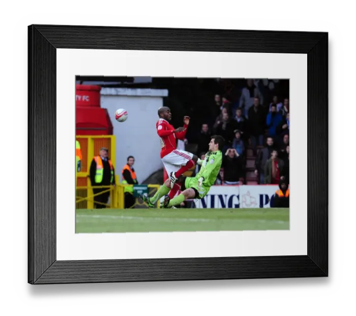 Framed Print : Bristol City's Jamal Campbell-Ryce Narrowly Misses Goal Against Cardiff City - Championship Match, January 1, 2011 Framed Print : Bristol City's Jamal Campbell-Ryce Narrowly Misses Goal Against Cardiff City - Championship Match, January 1, 2011