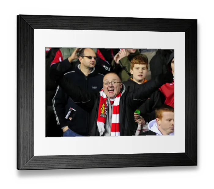 Framed Print : Championship Showdown: Bristol City vs. Cardiff City at Ashton Gate Stadium (01 / 01 / 2011)