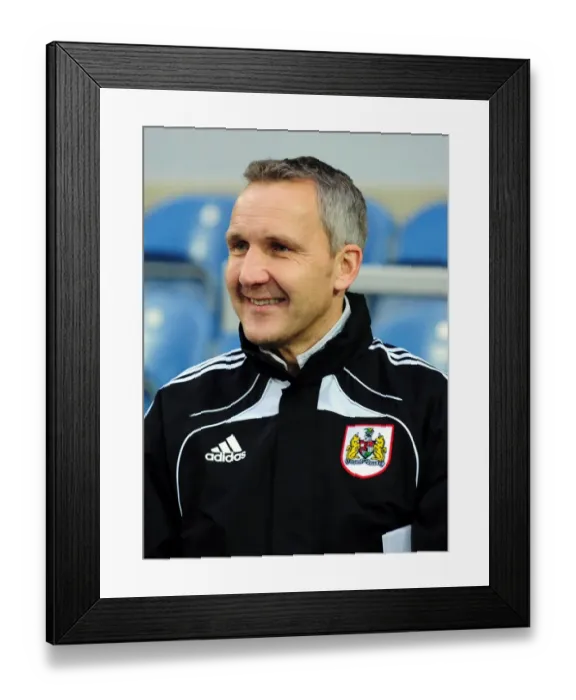 Framed Print : Keith Millen Leads Bristol City at Loftus Road: QPR vs. Bristol City, Championship Football Match, 03 / 01 / 2011 Framed Print : Keith Millen Leads Bristol City at Loftus Road: QPR vs. Bristol City, Championship Football Match, 03 / 01 / 2011