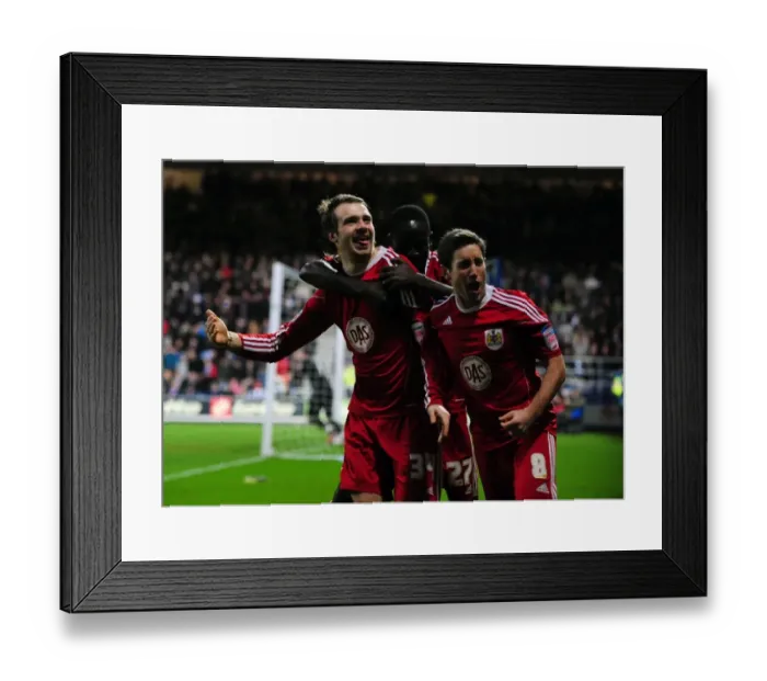 Framed Print : Brett Pitman's Euphoric Goal Celebration: Championship Match - QPR vs. Bristol City (03 / 01 / 2011)