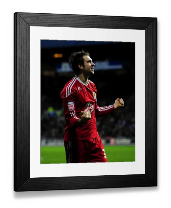 Framed Print : Brett Pitman's Epic Goal Celebration: A Thrilling Championship Moment for Bristol City at QPR (03 / 01 / 2011)
