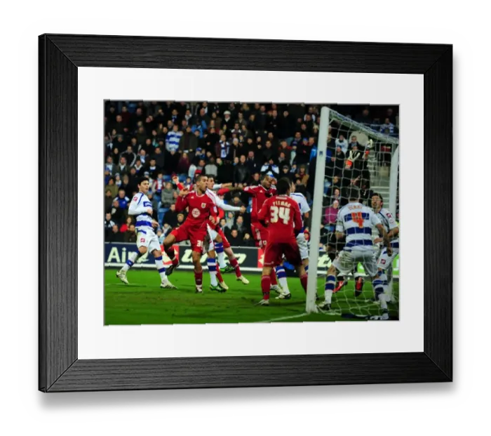 Framed Print : Steven Caulker's Last-Minute Stunner: Dramatic Equalizer for Bristol City Against QPR in Championship