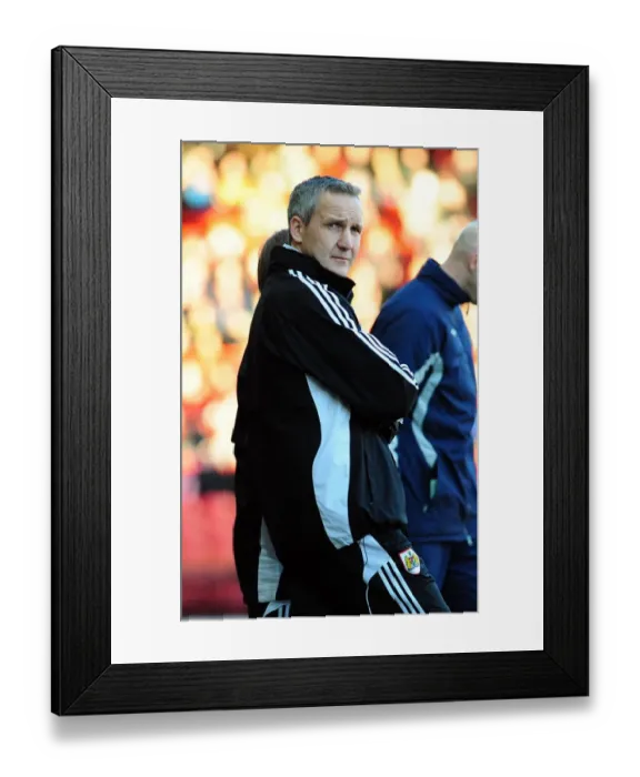 Framed Print : Bristol City FC: Keith Milen Leads the Way Against Sheffield Wednesday in FA Cup Clash at Ashton Gate Stadium (08 / 01 / 2011)