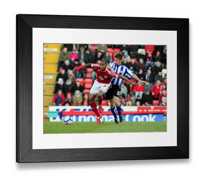Framed Print : Battling for FA Cup Glory: Marvin Elliott vs. James O'Connor - A Football Rivalry at Ashton Gate, 2011