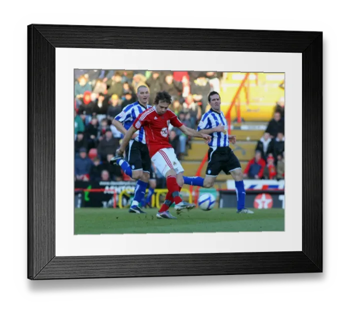 Framed Print : Brett Pitman's Close Call: Bristol City vs Sheffield Wednesday, FA Cup Match, 08 / 01 / 2011 Framed Print : Brett Pitman's Close Call: Bristol City vs Sheffield Wednesday, FA Cup Match, 08 / 01 / 2011