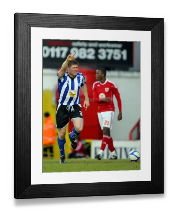 Framed Print : Neil Mellor's Euphoric Moment: Bristol City vs Sheffield Wednesday in FA Cup (08 / 01 / 2011) Framed Print : Neil Mellor's Euphoric Moment: Bristol City vs Sheffield Wednesday in FA Cup (08 / 01 / 2011)