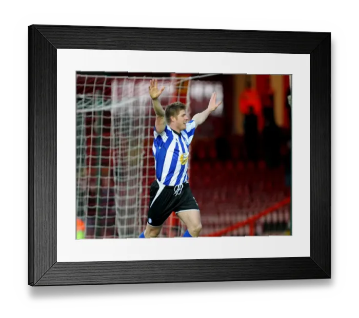 Framed Print : Bristol City's FA Cup Upset: Neil Mellor's Euphoric Moment Against Sheffield Wednesday (08 / 01 / 2011)
