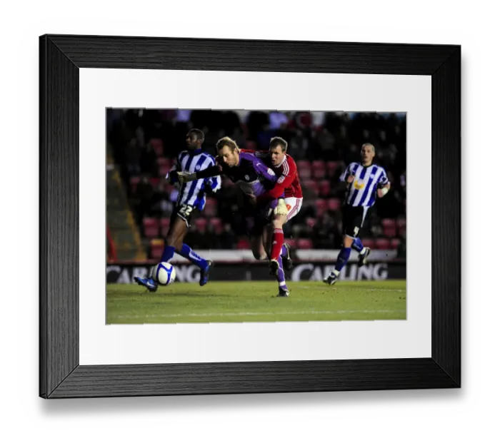 Framed Print : Bristol City's David Clarkson Battles Nicky Weaver: A Dramatic Moment from the FA Cup Match against Sheffield Wednesday (08 / 01 / 2011) Framed Print : Bristol City's David Clarkson Battles Nicky Weaver: A Dramatic Moment from the FA Cup Match against Sheffield Wednesday (08 / 01 / 2011)