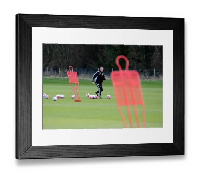 Framed Print : Bristol City First Team: Season 10-11: Training 11-1-01 Framed Print : Bristol City First Team: Season 10-11: Training 11-1-01