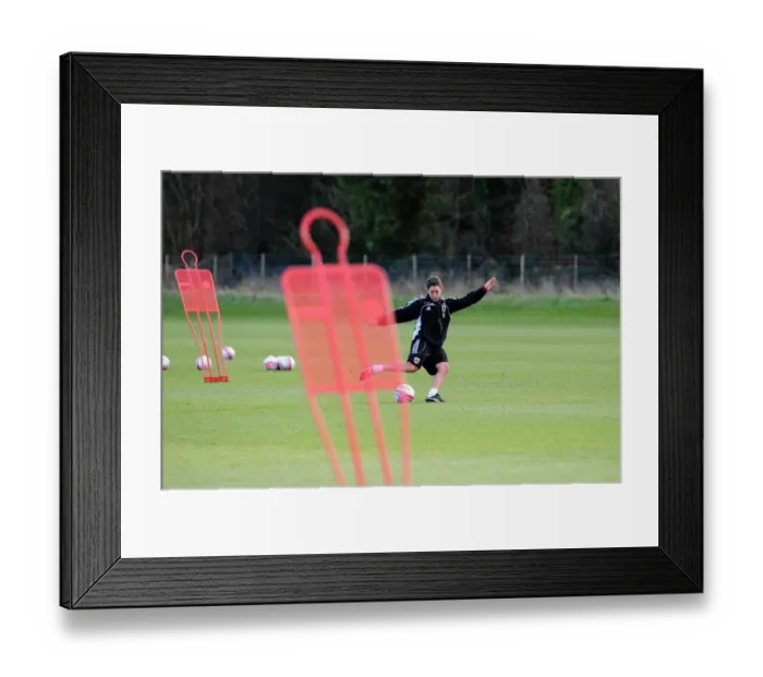 Framed Print : Bristol City First Team: Kicking Off 2011 - New Year's Training Session Framed Print : Bristol City First Team: Kicking Off 2011 - New Year's Training Session