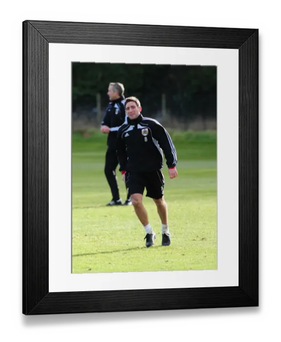 Framed Print : Bristol City First Team: Training Session, January 11, 2011 Framed Print : Bristol City First Team: Training Session, January 11, 2011