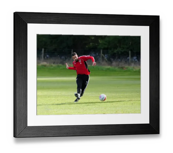 Framed Print : Bristol City First Team: Training Kick-Off - Season 10-11 (January 1, 2011) Framed Print : Bristol City First Team: Training Kick-Off - Season 10-11 (January 1, 2011)