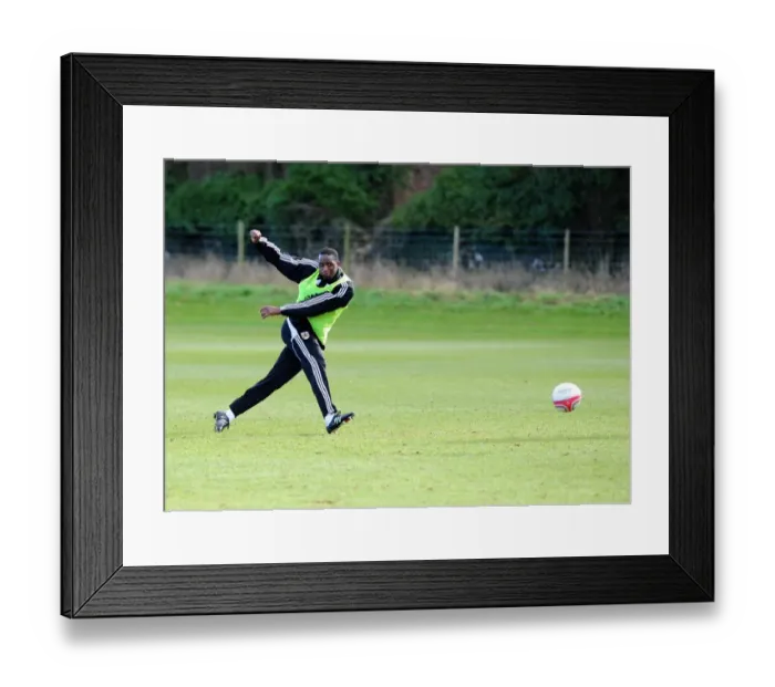 Framed Print : Bristol City First Team: Kicking Off the New Year - Training Session, January 1, 2011 (Season 10-11) Framed Print : Bristol City First Team: Kicking Off the New Year - Training Session, January 1, 2011 (Season 10-11)