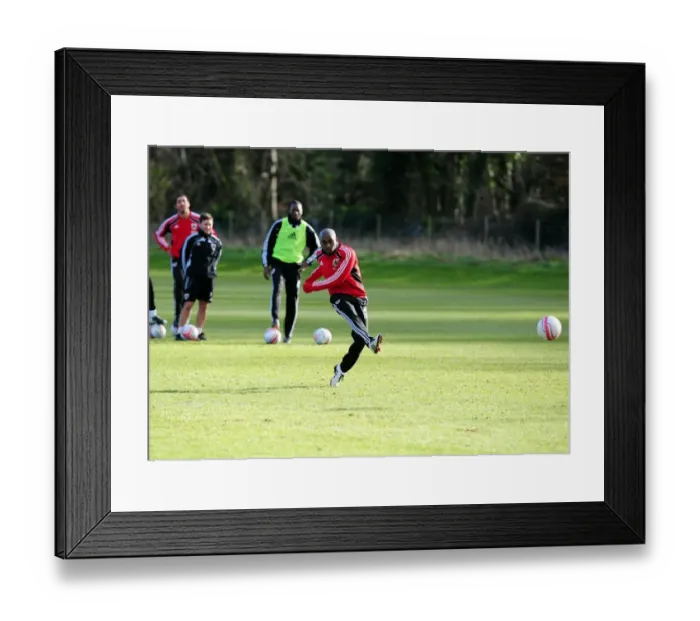 Framed Print : Gear Up: Bristol City First Team Training, January 2011 - Season 10-11 Framed Print : Gear Up: Bristol City First Team Training, January 2011 - Season 10-11