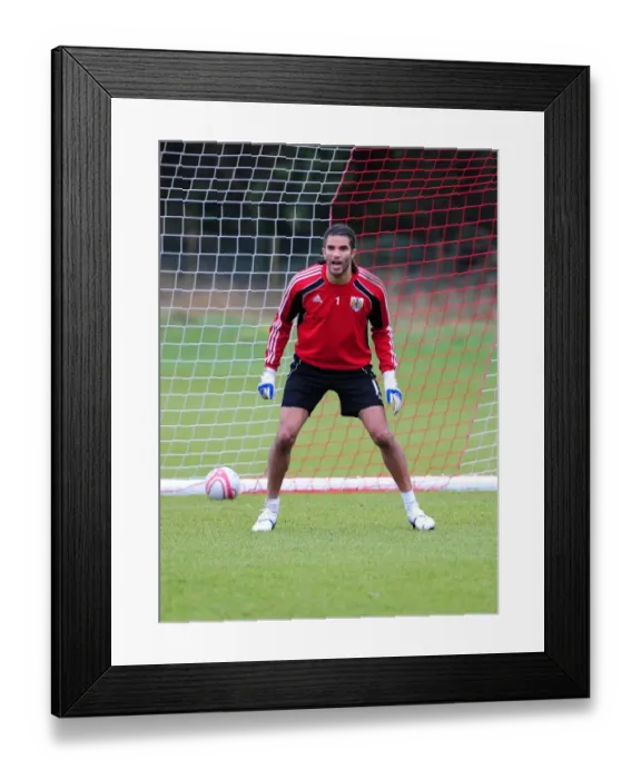 Framed Print : Behind the Scenes: Bristol City First Team Training Ahead of Season 10-11 (January 13, 2011)