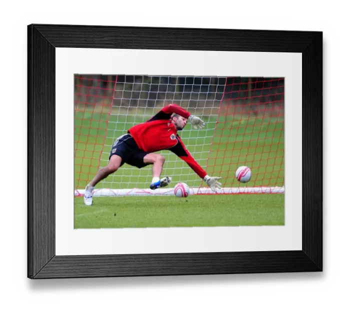 Framed Print : Bristol City First Team Training - January 13, 2011 (Season 10-11) Framed Print : Bristol City First Team Training - January 13, 2011 (Season 10-11)