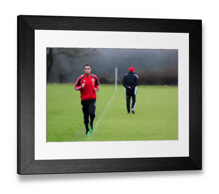 Framed Print : Bristol City First Team Training: January 13, 2011 - Season 10-11 Framed Print : Bristol City First Team Training: January 13, 2011 - Season 10-11