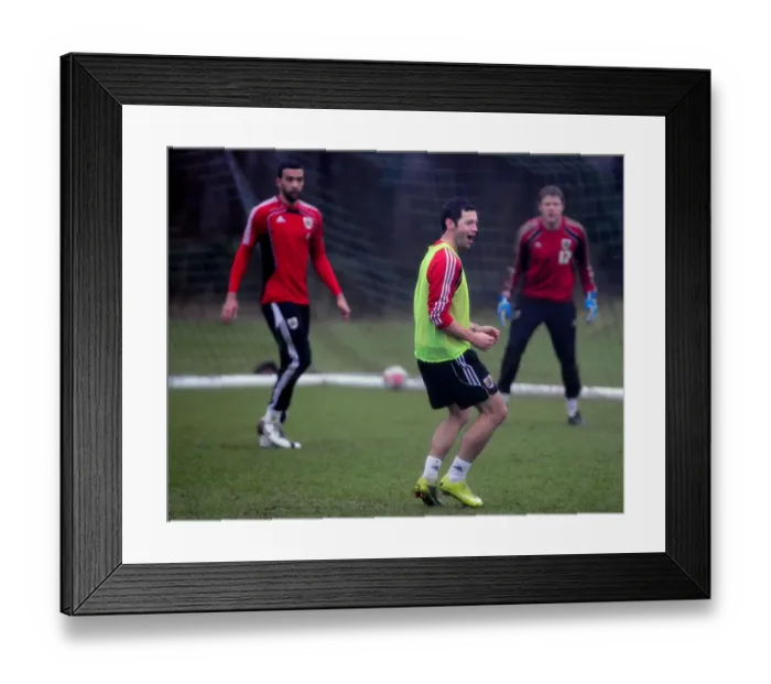 Framed Print : Bristol City First Team Training - January 13, 2011 (Season 10-11) Framed Print : Bristol City First Team Training - January 13, 2011 (Season 10-11)