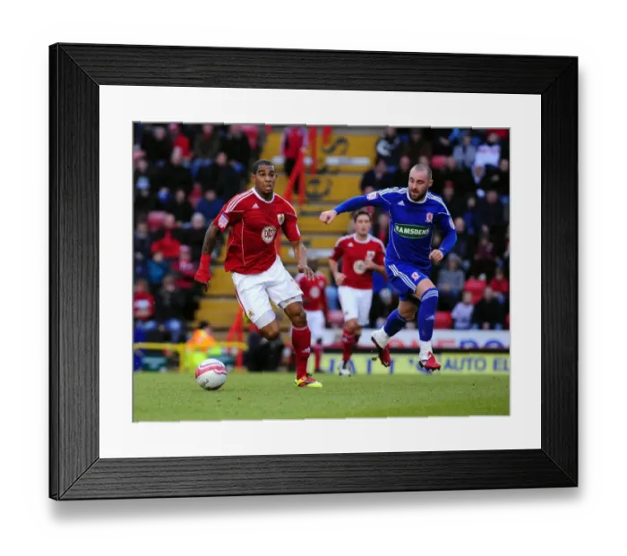 Framed Print : Battling for Championship Supremacy: Marvin Elliott vs. Kris Boyd (15 / 01 / 2011) Framed Print : Battling for Championship Supremacy: Marvin Elliott vs. Kris Boyd (15 / 01 / 2011)